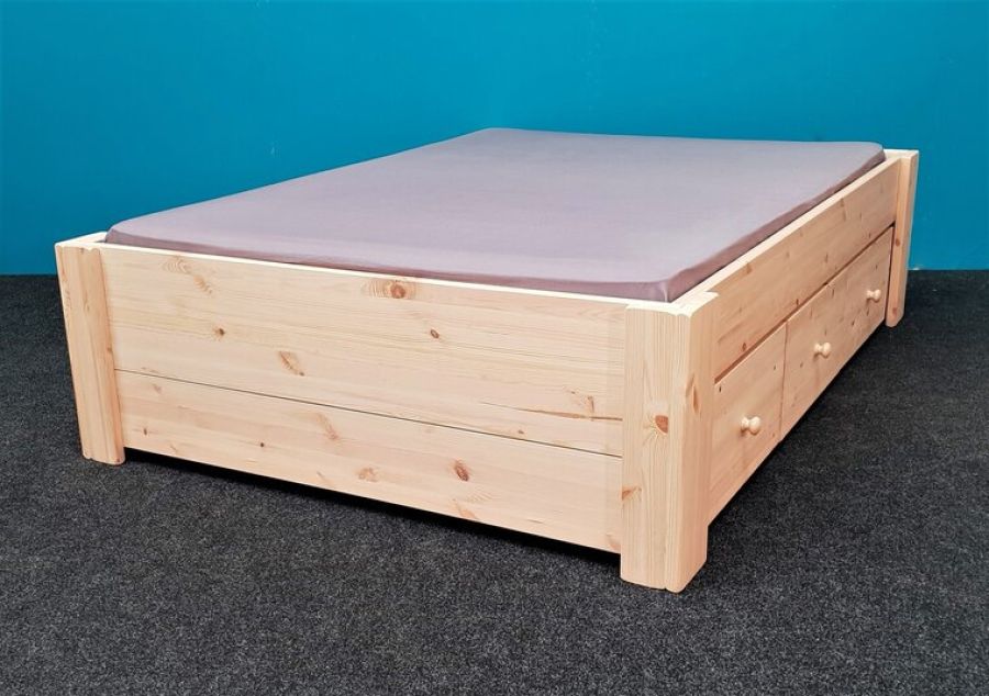 bed Jeanet XXL