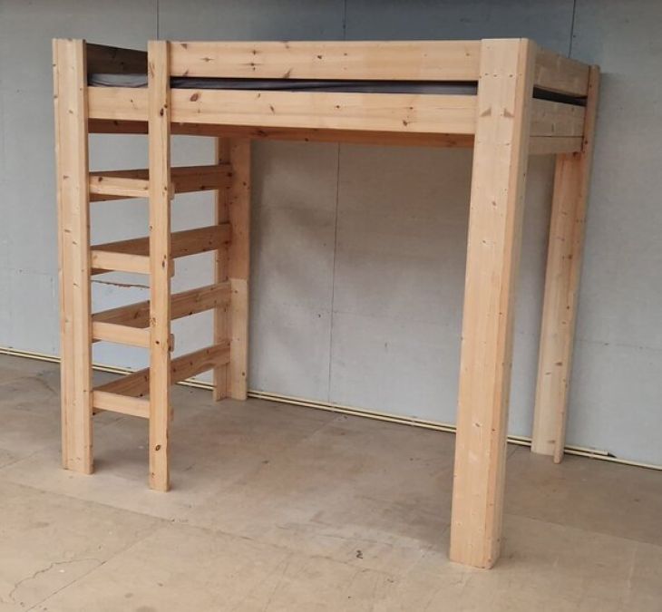 2p. HOOGSLAPER 140x200cm 200hoog SHOWMODEL